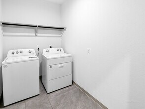 28939 Yachting Pt Ct in Fulshear, TX - Building Photo - Building Photo