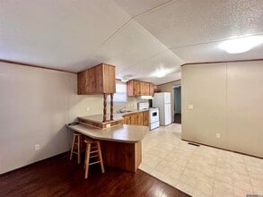 8338 Hackberry St in Sorrento, LA - Building Photo - Building Photo