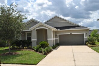 612 Champion Ridge Dr in Daytona Beach, FL - Building Photo - Building Photo
