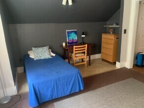 109 S Rolla St, Unit #B in Rolla, MO - Foto de edificio - Building Photo