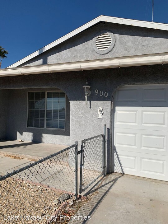 900 Thunderbolt Ave in Lake Havasu City, AZ - Building Photo