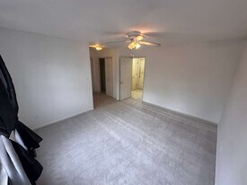 10159 Forest Hill Cir in Manassas, VA - Building Photo