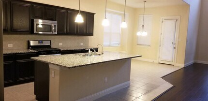 10695 Villanova Dr in Frisco, TX - Foto de edificio - Building Photo