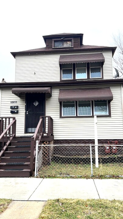 10655 S Hoxie Ave in Chicago, IL - Building Photo