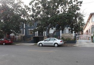 Hollywood Kingsley Apartments in Los Angeles, CA - Foto de edificio - Building Photo