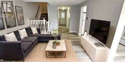 24 Hartley Ct in Cambridge, ON - Building Photo - Building Photo