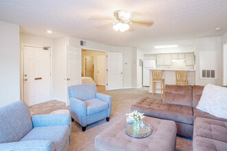 Willow Oaks Apartments in Louisville, KY - Building Photo - Interior Photo