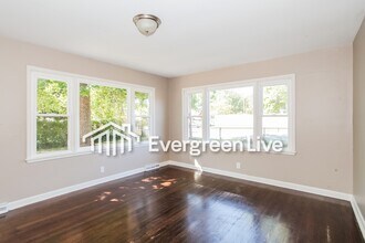 5704 Chandler St in Cincinnati, OH - Building Photo - Building Photo