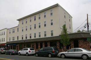 1498-1508 Pleasant St in Fall River, MA - Building Photo