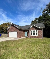 4730 Mint Ave in North Charleston, SC - Building Photo