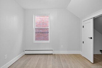 12 N Church St in Goshen, NY - Foto de edificio - Building Photo