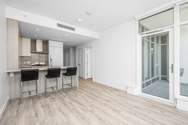 2288 Alpha Ave in Burnaby, BC - Building Photo - Building Photo