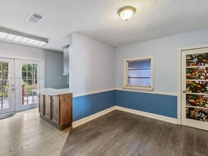 2528 NW 29th St in Miami, FL - Building Photo - Building Photo
