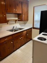 1562 Jones Dr in Ann Arbor, MI - Building Photo - Building Photo