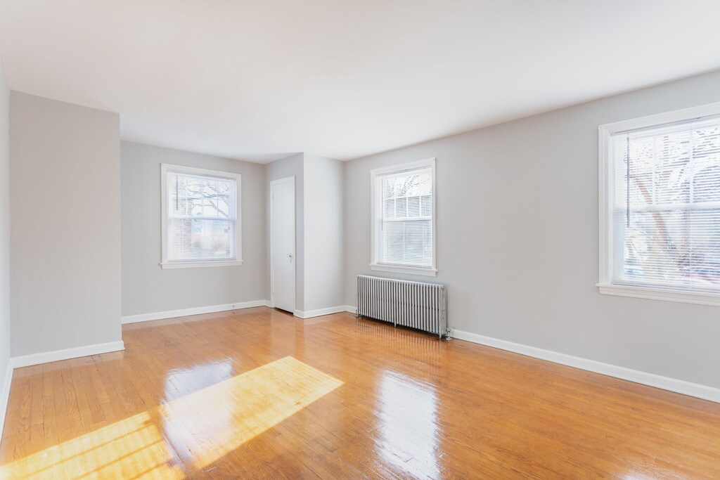 Elbur Avenue Apartments in Lakewood, OH