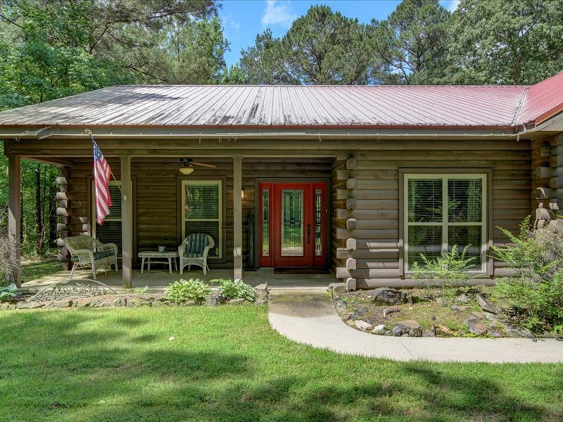 Remember When Cabins in Bismarck, AR - Building Photo