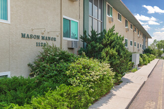 Mason Manor Apartments in Colorado Springs, CO - Foto de edificio - Building Photo