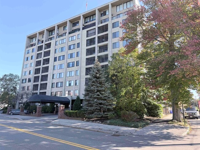 property at 55 River Rd
