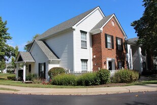 Ashton Glen in Dayton, OH - Building Photo