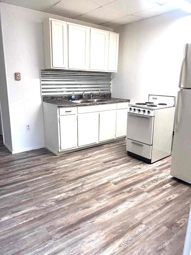 30505 Prince William St in Princess Anne, MD - Building Photo - Building Photo