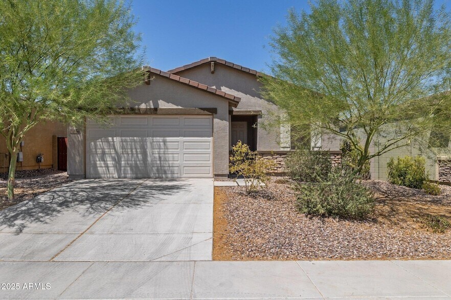 33974 Beeblossom Trl, Unit 702 in San Tan Valley, AZ - Building Photo