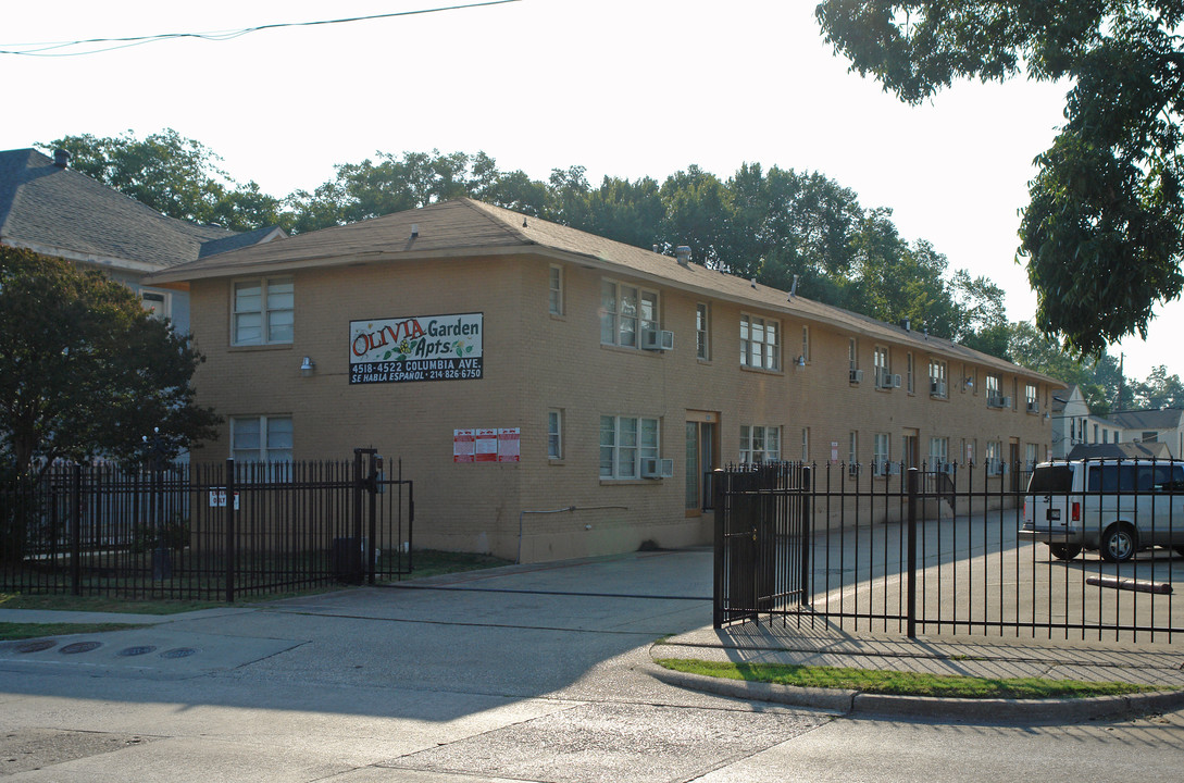 Olivia Garden Apartments in Dallas, TX - Building Photo