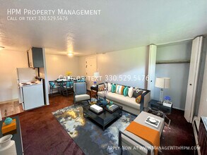 20604 Lorain Rd in Fairview Park, OH - Building Photo - Building Photo