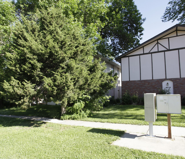 4618 Cooper Ave in Lincoln, NE - Foto de edificio - Building Photo