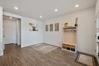 1104 Early Lgt Wy in Bluffdale, UT - Building Photo - Building Photo