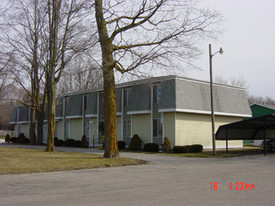 150 Wilcox Pky Apartments