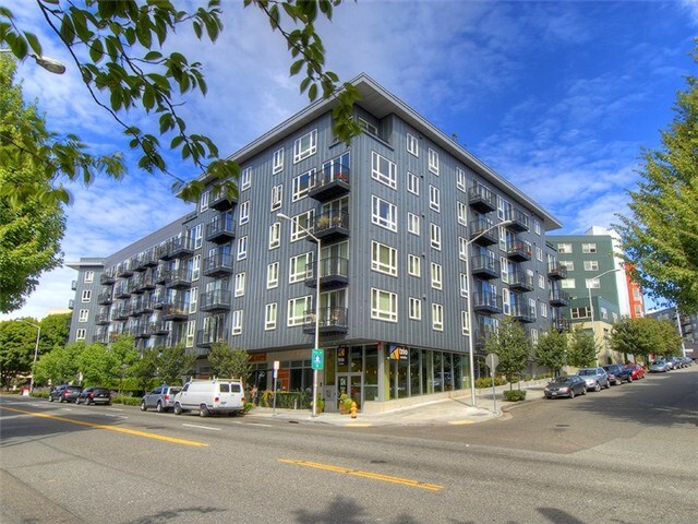 3104 Western Ave, Unit 503 in Seattle, WA - Building Photo