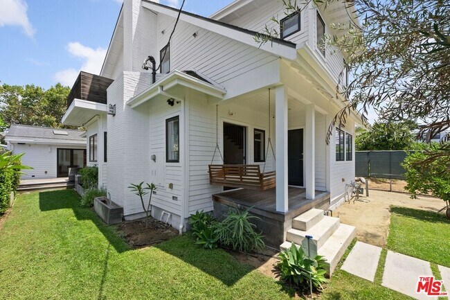 4525 Melbourne Ave in Los Angeles, CA - Building Photo - Building Photo