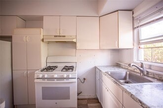 325 Shore Rd in Long Beach, NY - Building Photo - Building Photo