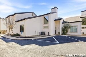 property at 1135 Parkview Dr