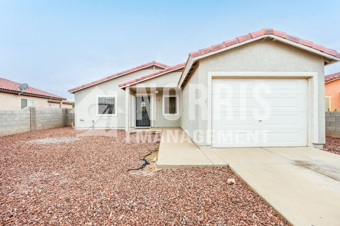 110 S Picacho Heights Rd in Eloy, AZ - Building Photo