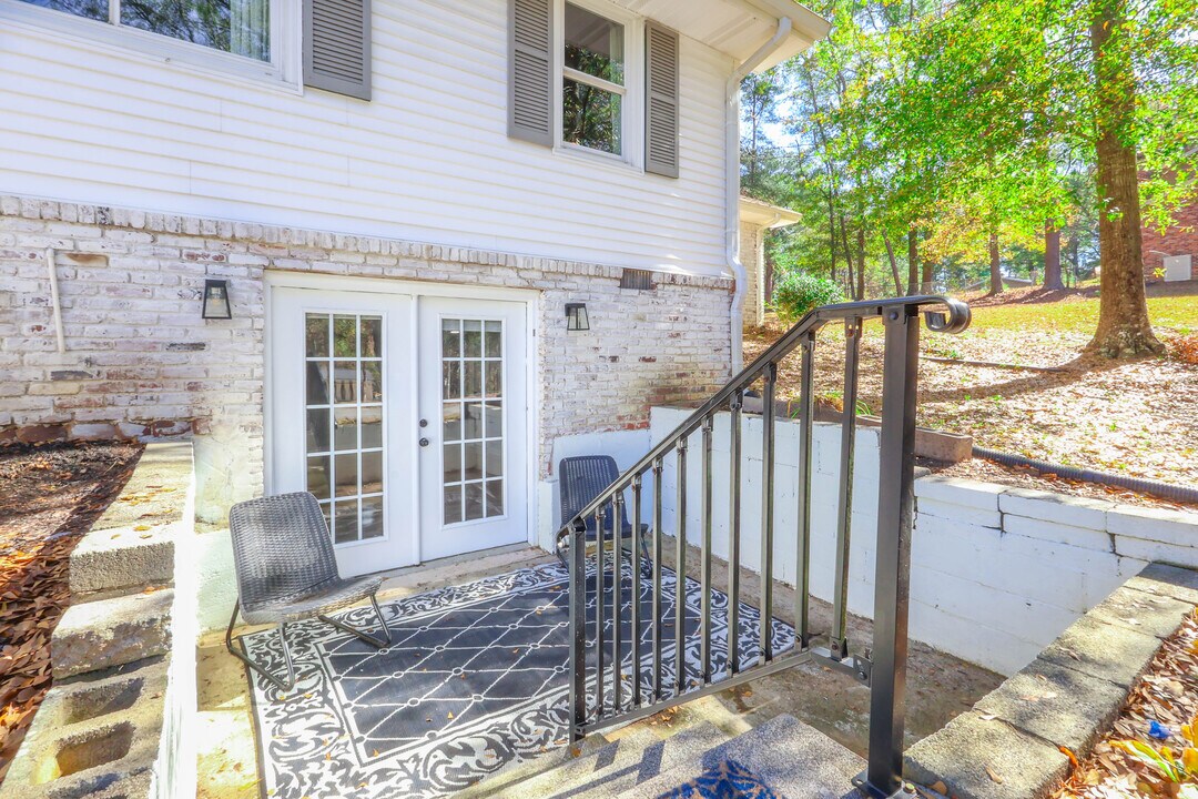 225 Willow Lake Ln in Sharpsburg, GA - Building Photo