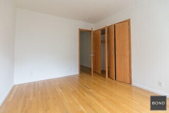213 E 84th St in New York, NY - Building Photo - Building Photo