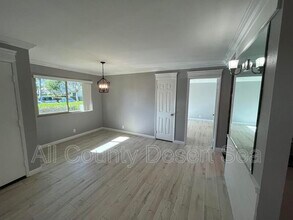 19112 Oceanport Ln in Huntington Beach, CA - Building Photo - Building Photo