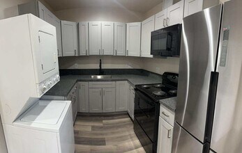 4760 Voltaire St in San Diego, CA - Building Photo - Building Photo