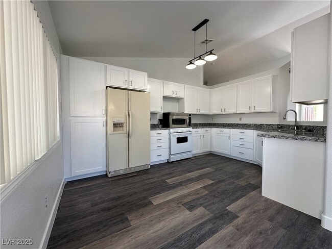 property at 2854 Cordillera Dr