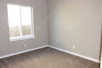 60868 SE Sweet Pea Dr in Bend, OR - Building Photo - Building Photo