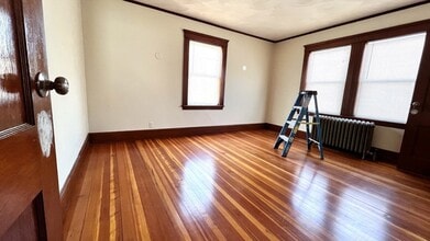 66 Willow St in Quincy, MA - Building Photo - Building Photo