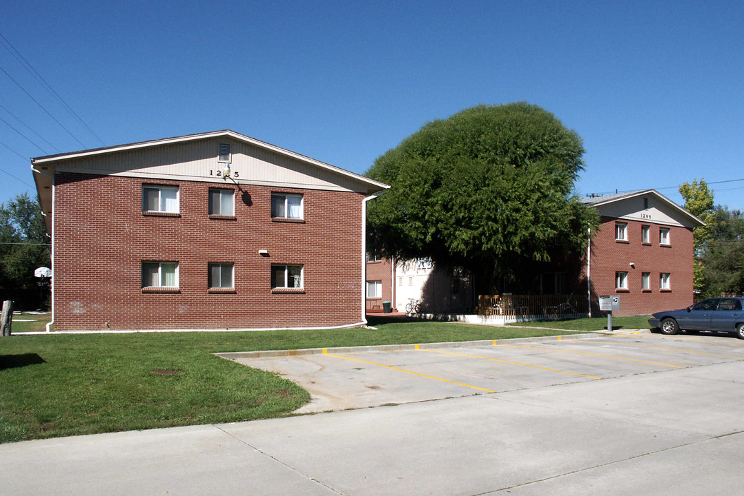 1285 Ammons St in Lakewood, CO - Foto de edificio