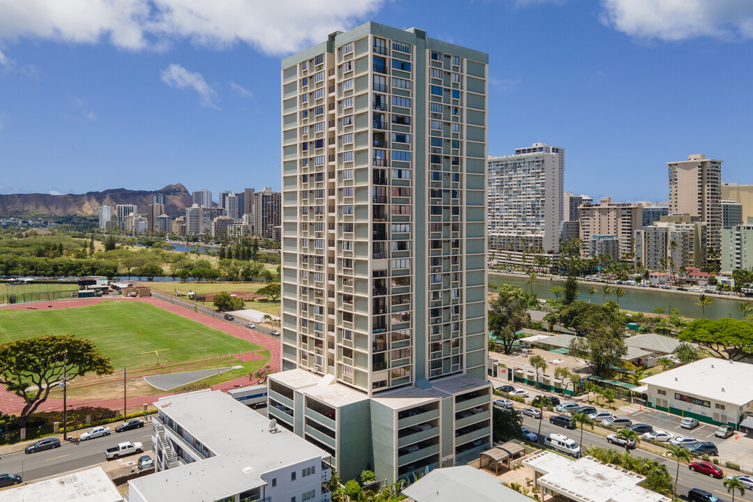 Kaimana Lanais Condominiums in Honolulu, HI - Foto de edificio