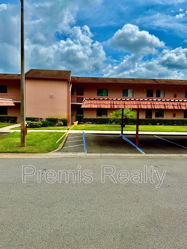 141 Lakeside Dr in Oldsmar, FL - Building Photo - Building Photo