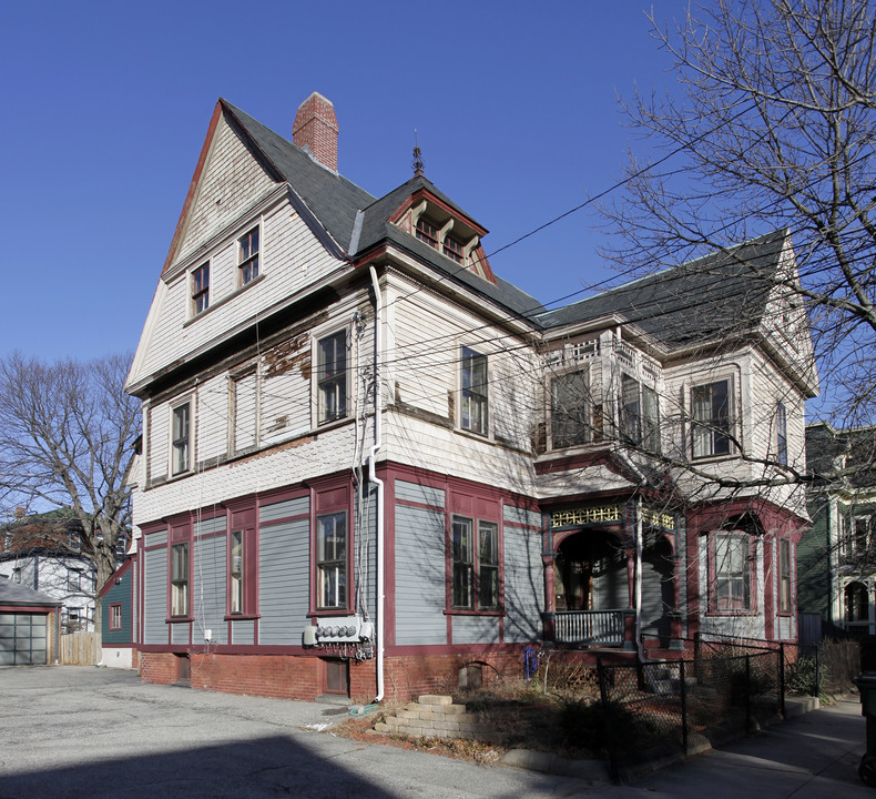 51 Chapin Ave in Providence, RI - Building Photo