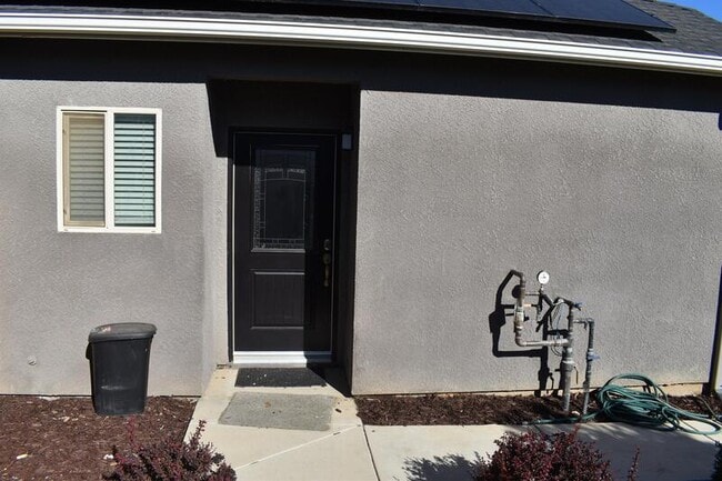 3785 De Soto Way in Merced, CA - Building Photo - Building Photo