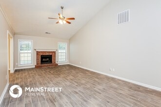 1121 Ludwick Way in Lawrenceville, GA - Foto de edificio - Building Photo