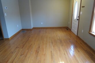 109 Glendale Rd in Pittston, PA - Foto de edificio - Building Photo