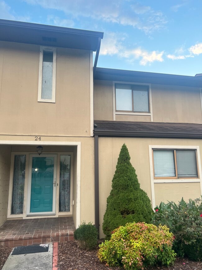 property at 605 Redstone Dr